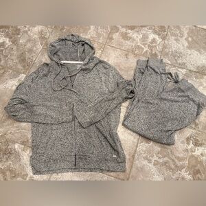 Women's Zip-Up Hoodie and jogger set in Heather Gray